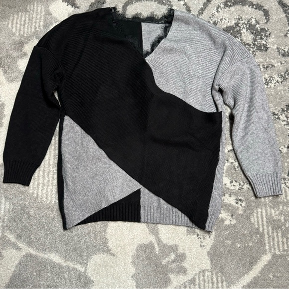 Sweaters - NWOT Black Grey Colorblock V-neck Lace Trim Wrap Knit Sweater